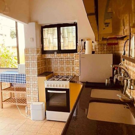 כפר בלב העיר המקום ביותר בתל אביב Εξωτερικό φωτογραφία