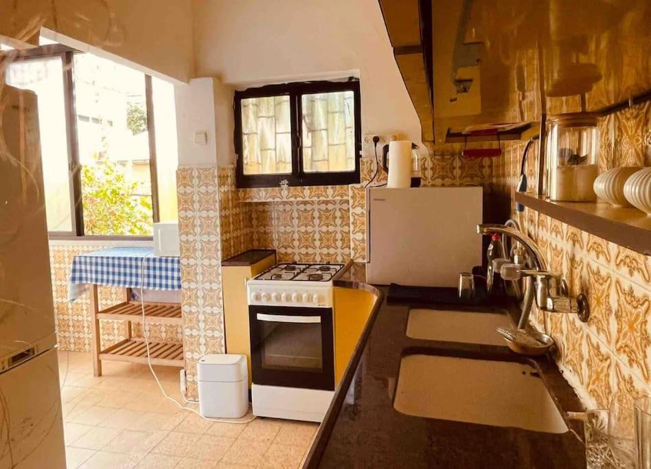 כפר בלב העיר המקום ביותר בתל אביב Εξωτερικό φωτογραφία